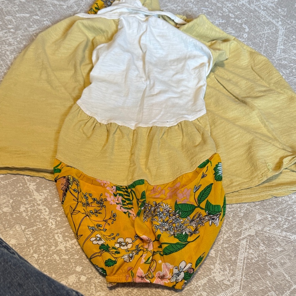 Umgee Yellow & White Puff-Sleeve Floral Mix Top - Picture 7 of 13